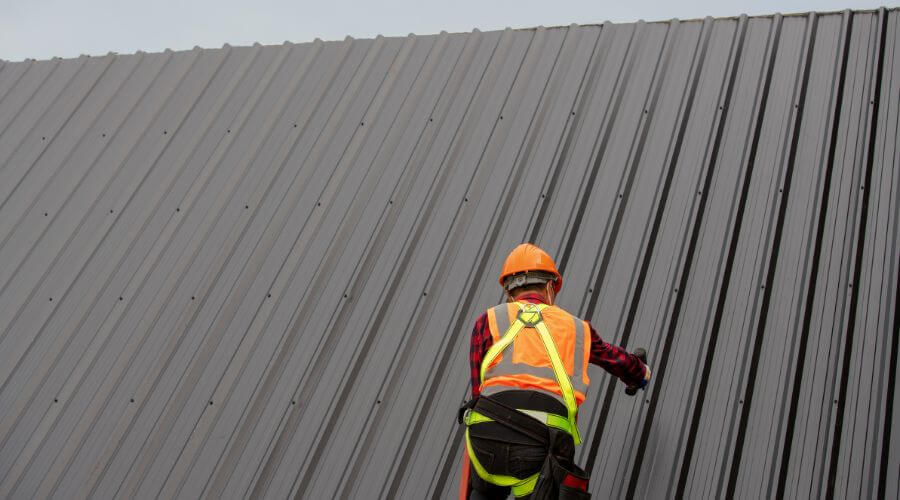 Professional gutter cleaning in Pembina, ND